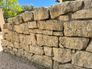 Muret en pierres sèches